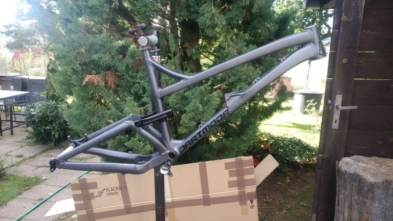 Dartmoor Blackbird 27,5" XL BEZ TLUMIČE