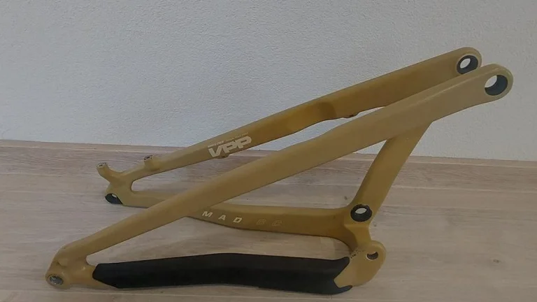 Santa cruz nomad cc 2018 - zadná stavba