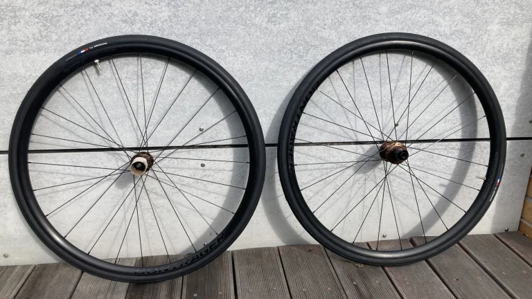Bondrager Paradigm SL vč. duší a plášťů - nové, neježděné, sundáno z Trek Emonda SL 5