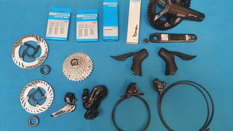 Sada SHIMANO Ultegra Di2 Disc R8170 12s 52/36, Power Meter!
