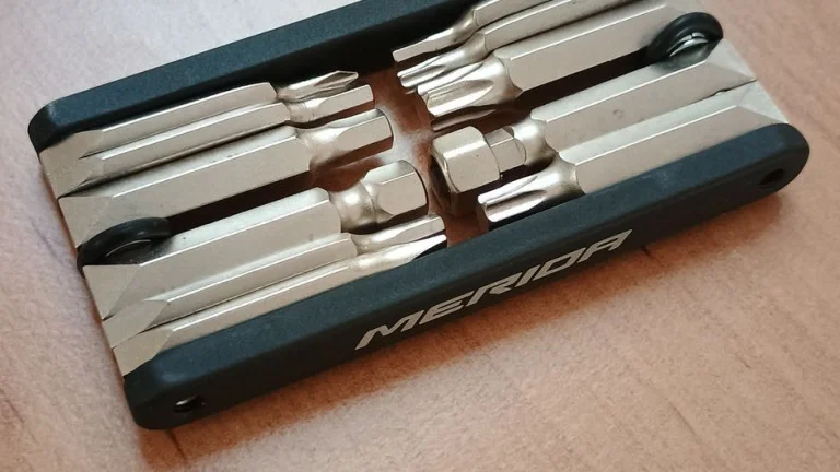Kapesní nářadí / multitool Merida