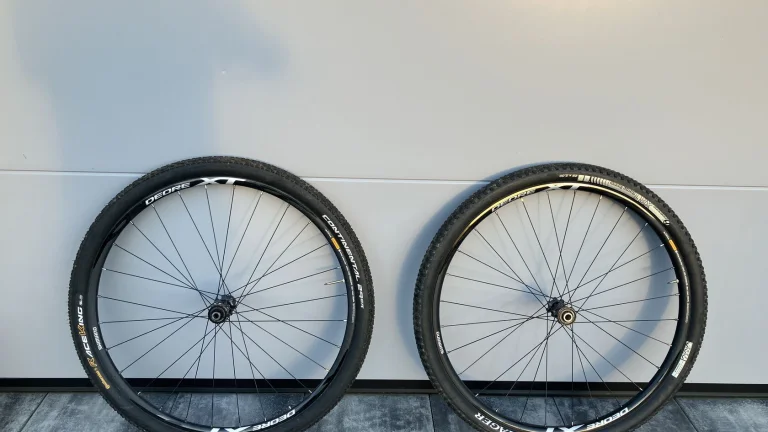 Prodám kvalitní tuhá kola Shimano XT