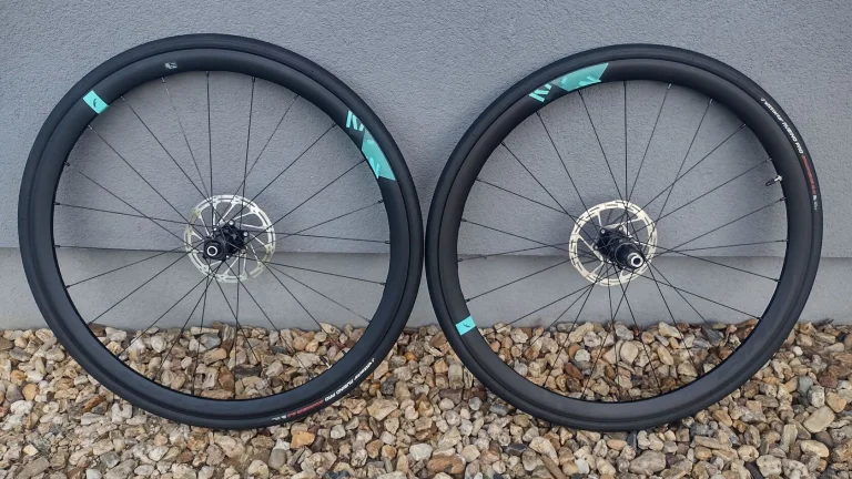 ZAPLETENÁ KOLA FULCRUM RACING 400