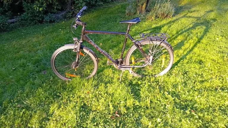 Ghost Trek 5100, dynamo v náboji, nové osvětlení pro celoroční ježdění.