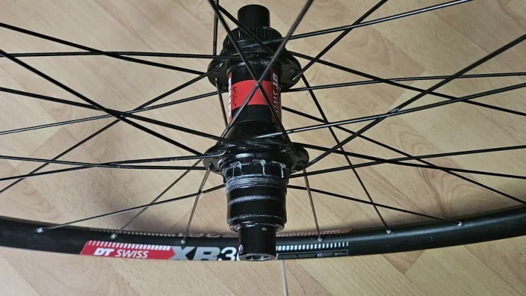 ZADNI KOLO DT SWISS-142/28,XD