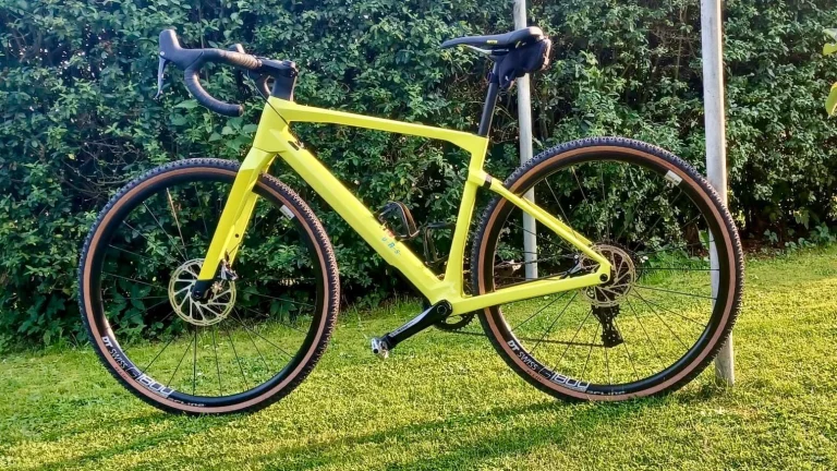 BMC URS 01 THREE (Rival1) M