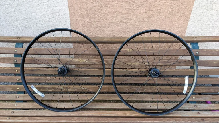 Zapletená kola Specialized 29"