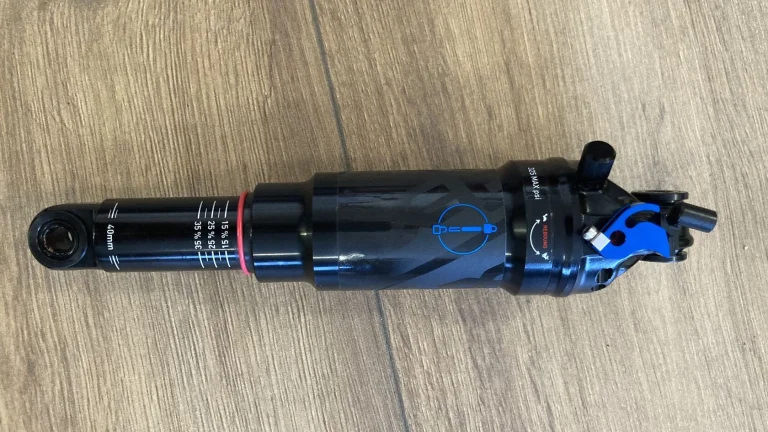 Nový tlumič Rock Shox SIDlux 190*40, RLR