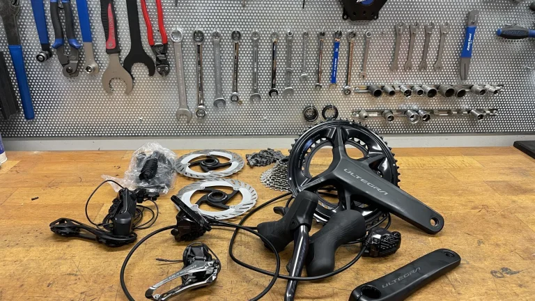 Sada Shimano Ultegra Di2 Disc 2x12