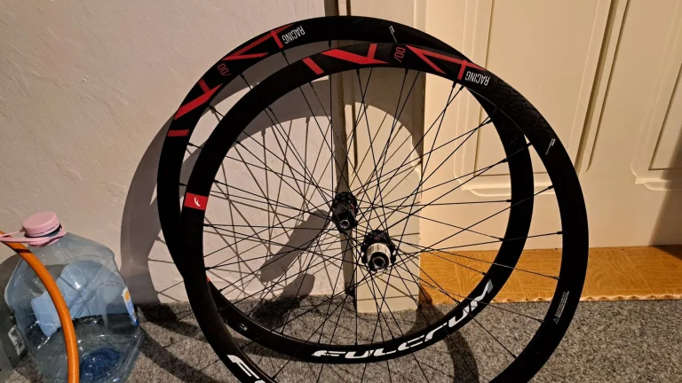 zapletená kola FULCRUM Racing 400 DB