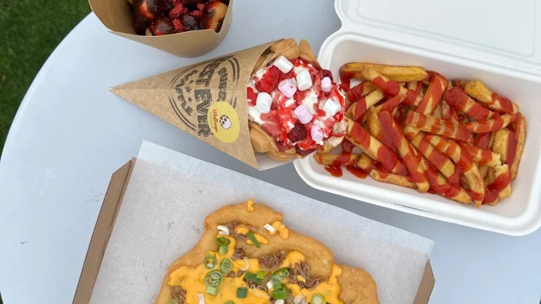 Pracovník vo foodtrucku