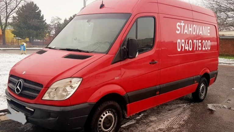Hladam zakazky na dodavku mercedes sprinter.