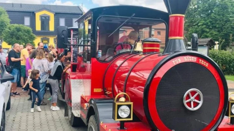 Vodič turist. vláčika v Čachticiach