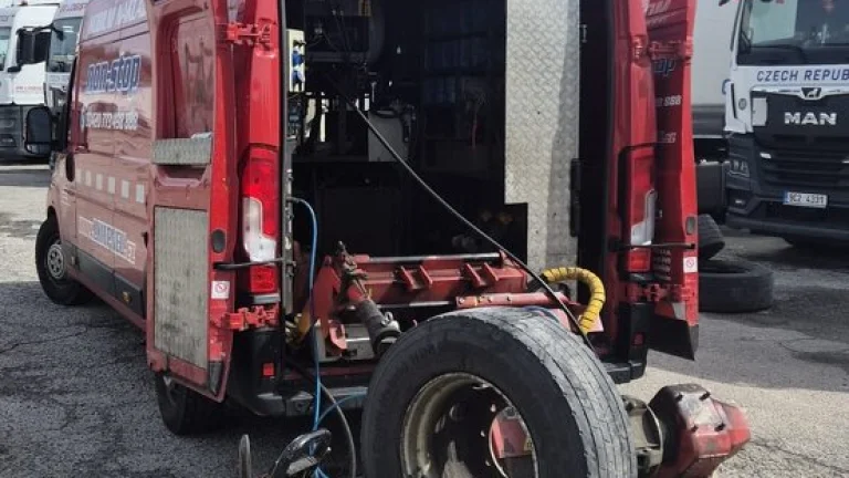 Pneuservis LKW Pneu