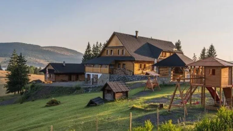 Čašník/čašnícka, pomocná sila do kuchyne, upratovanie