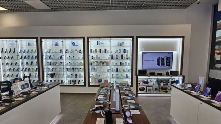 Hledá se prodejce mobilních telefonů a příslušenství