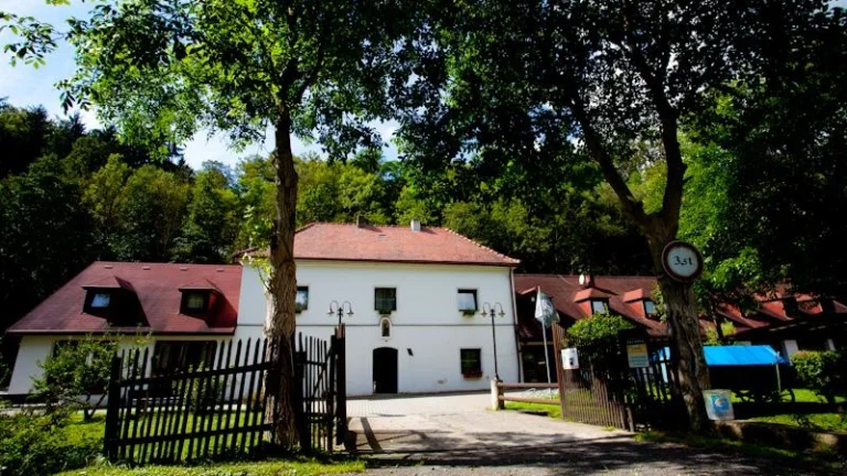 🔵 HLEDÁME SPRÁVCE / TÝM PRO MOTEL SV. KRYŠTOF 🔵