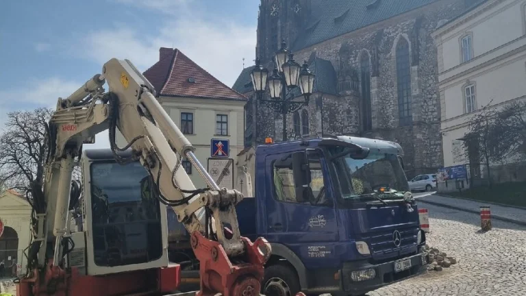 Strojník UNC, Rypadla 5t a Řidič sk.C