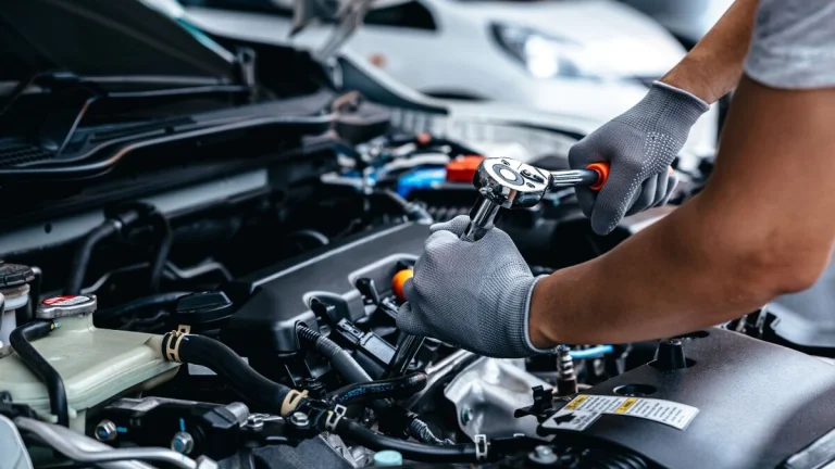 Automechanik na HPP