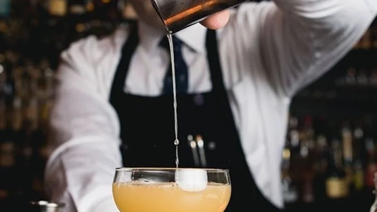 Hľadám šikovných barmanov