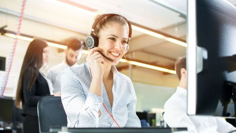 📞 Práca z domu - Telefonista Flexibilná doba, super odmeny