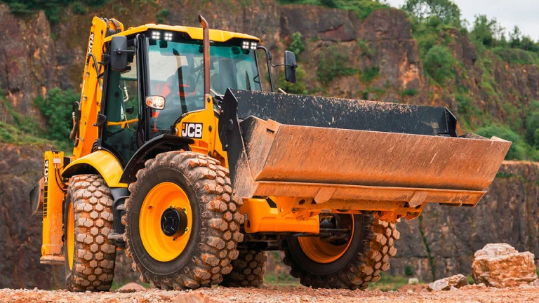 Strojnik traktorbager JCB 4CX