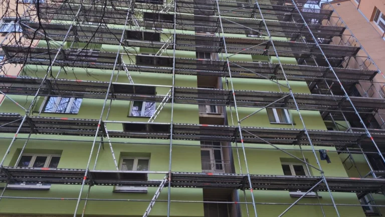 Lešenář, nebo pomocná síla