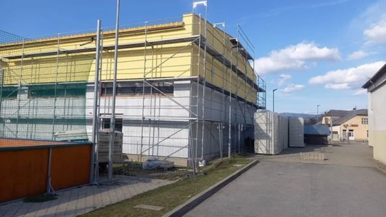 HĽADÁME FASÁDNIKOV – PREŠOVSKÝ KRAJ – NÁSTUP IHNEĎ