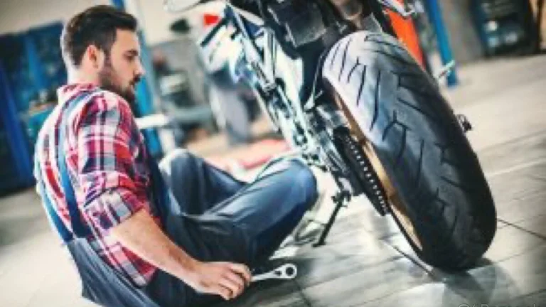 Mechanik do motoservisu / servisný pracovník
