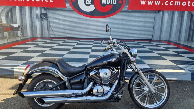Kawasaki VN 900 Custom