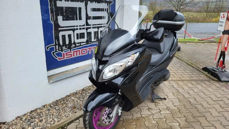 Suzuki Burgman 400-nový model
