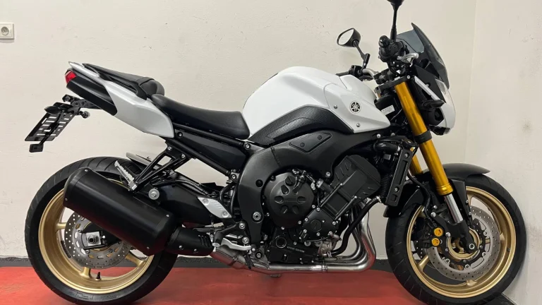 Yamaha FZ 8 N,TOP STAV,