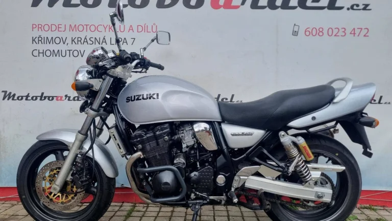 Suzuki GSX 750 Inazuma