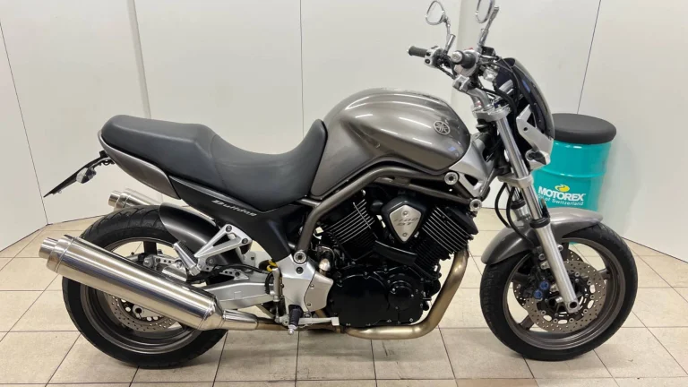 Yamaha BT 1100 Bulldog,TOP