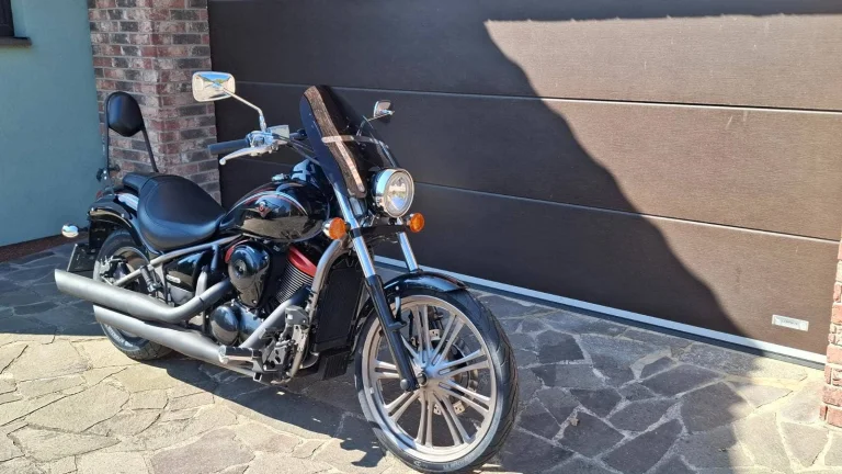 Kawasaki VN 900 Custom