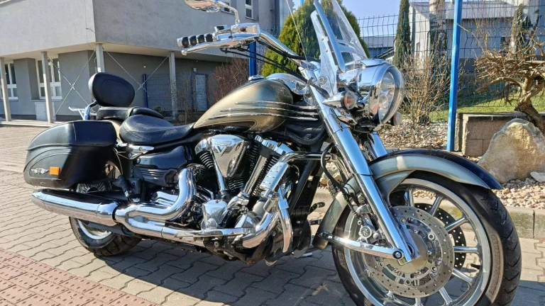 Yamaha XV 1900 Midnight Star