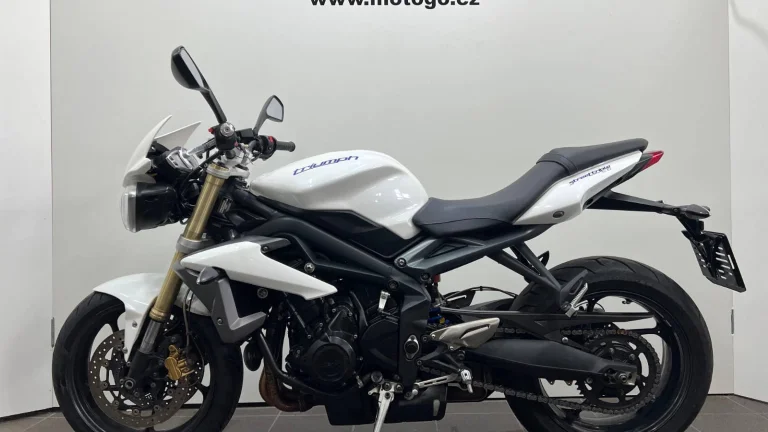 Triumph Street Triple 675