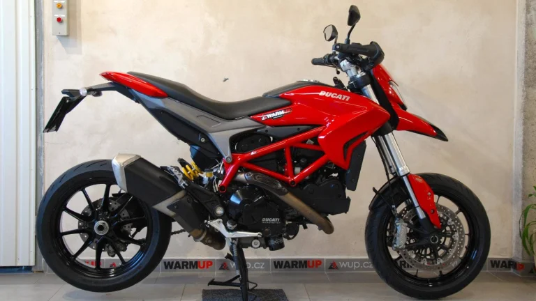 Ducati Hyperstrada 821 -Hypermotard,krásný stav,vše originální,serviska