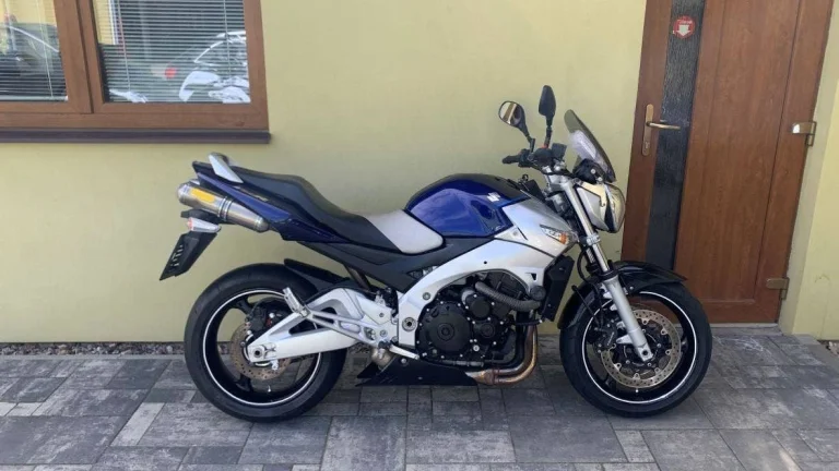 Suzuki GSR 600