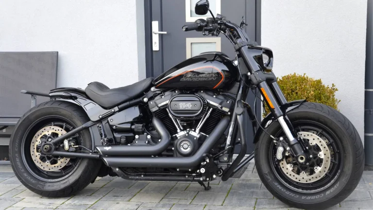 Harley-Davidson FXFBS Softail Fat Bob 114cui Killer Custom / 1.majitel