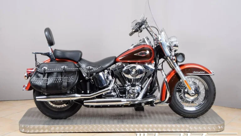 Harley-Davidson FLSTC Heritage Softail Classic 2013