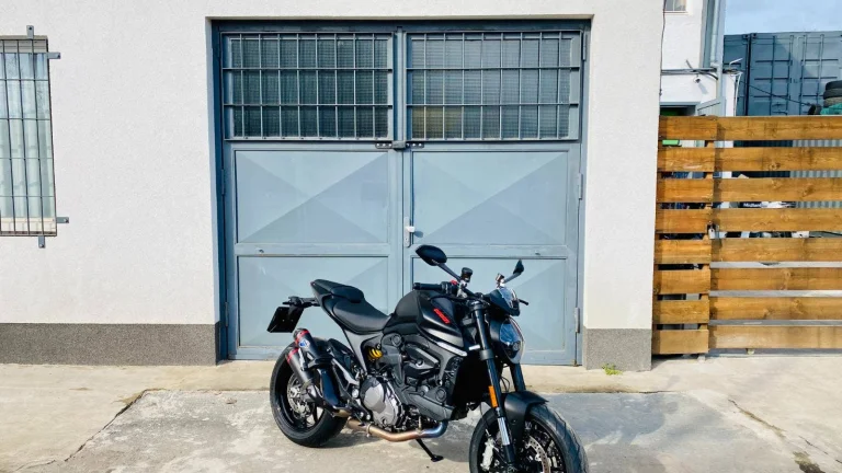 Ducati Monster 937 DPH