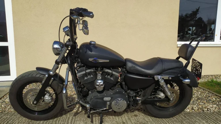 Harley-Davidson XL 1200 C Sportster Custom