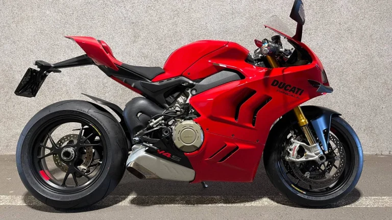 Ducati Panigale V4 S
