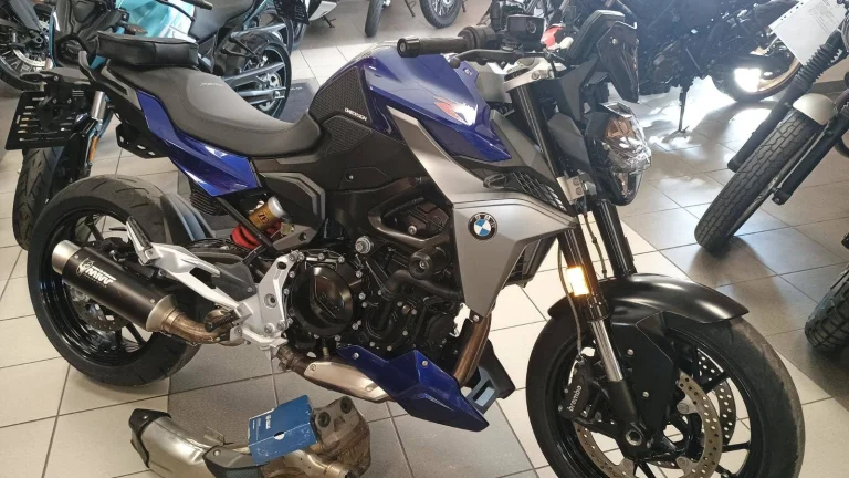BMW F 900 R MY2021 +ESA + DYNAMIC