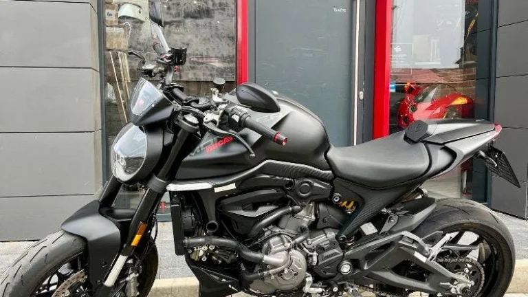 Ducati Monster Plus 937