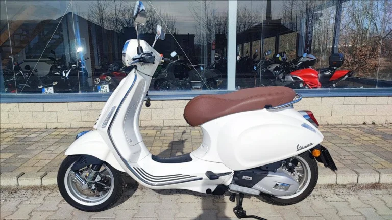 Vespa Primavera 125 2022