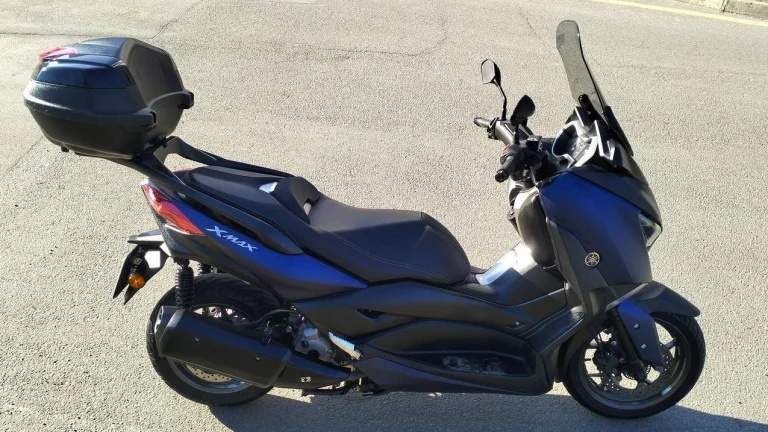Yamaha X-Max 300