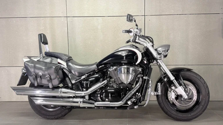 Suzuki Intruder M 800 - ČR / PO SERVISU / SUPER STAV A CENA