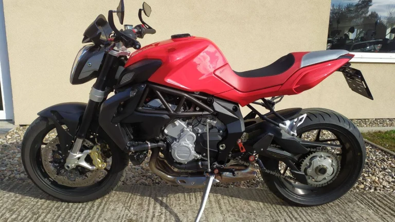 MV Agusta Brutale 675